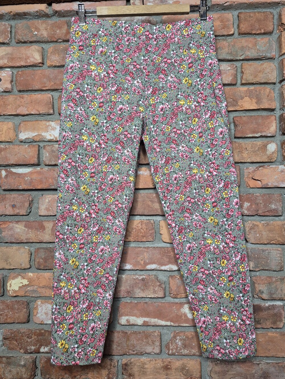 Willow Coco Jeggings NWT Large Cerise Ditsy Floral Olive Crop Stretch Pants